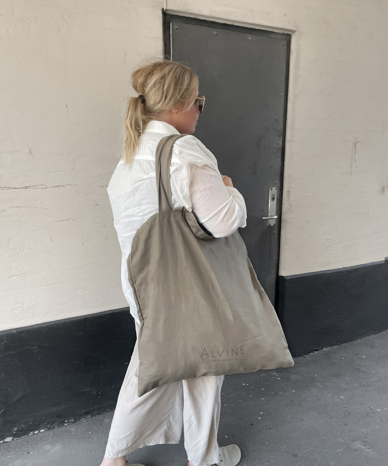 Tote Bag XL over skulderen